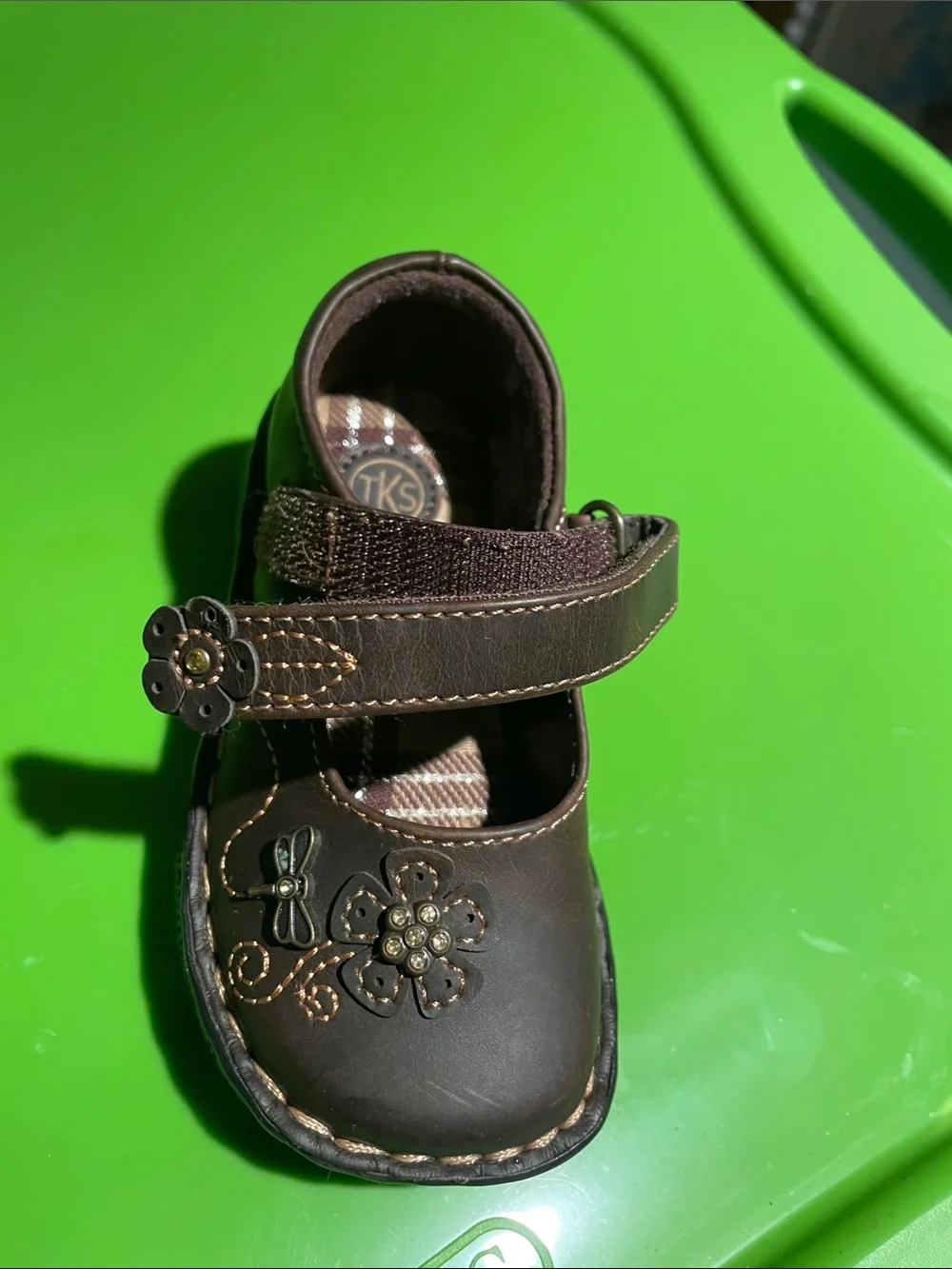 Girls Brown Floral Mary Jane Dress Shoes with Hook-and-Loop Strap